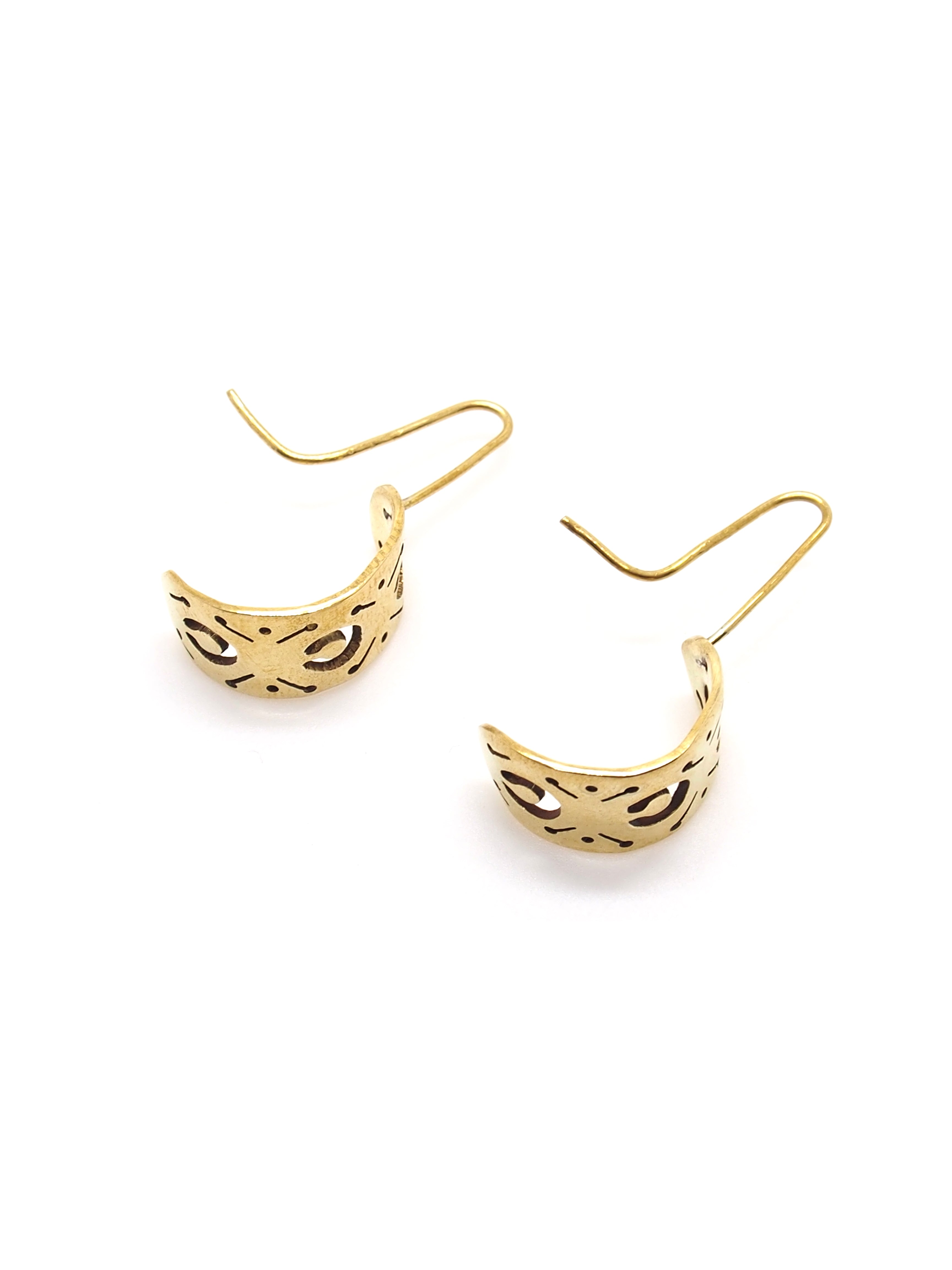 Hansel & Smith - MUSEUM LABEL Java Ornaments w/Granules Inspired Earrings